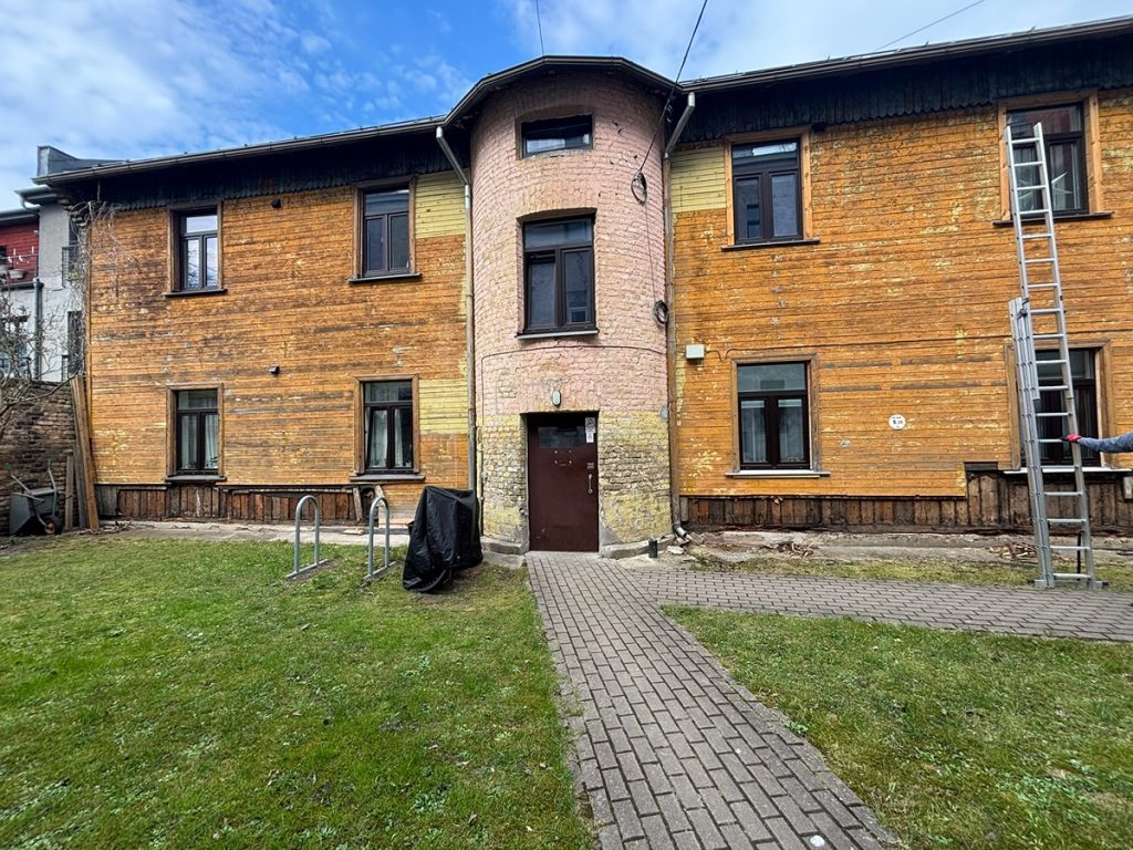 Dzīvokļu mājas fasādes renovācija, Pīkolu iela